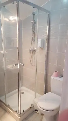 De Ménilmontant Hotel 3*