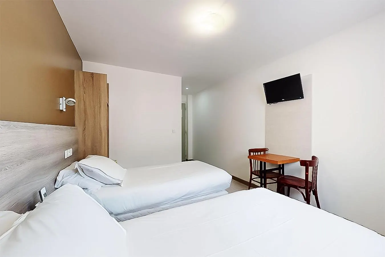 Hotell De Menilmontant 3*