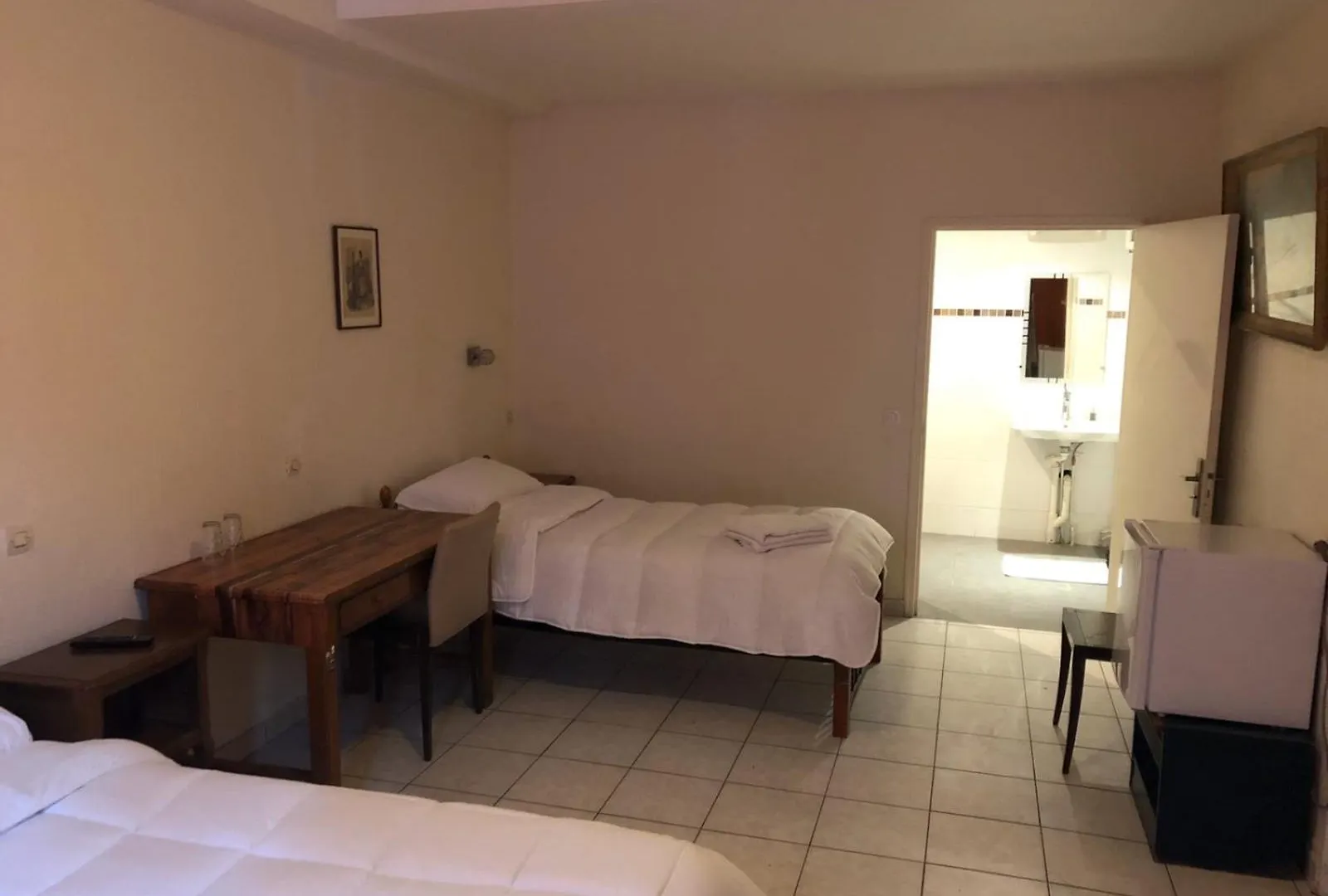 Hotell De Menilmontant Paris