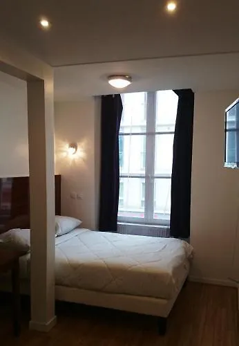 Hotell De Menilmontant 3*