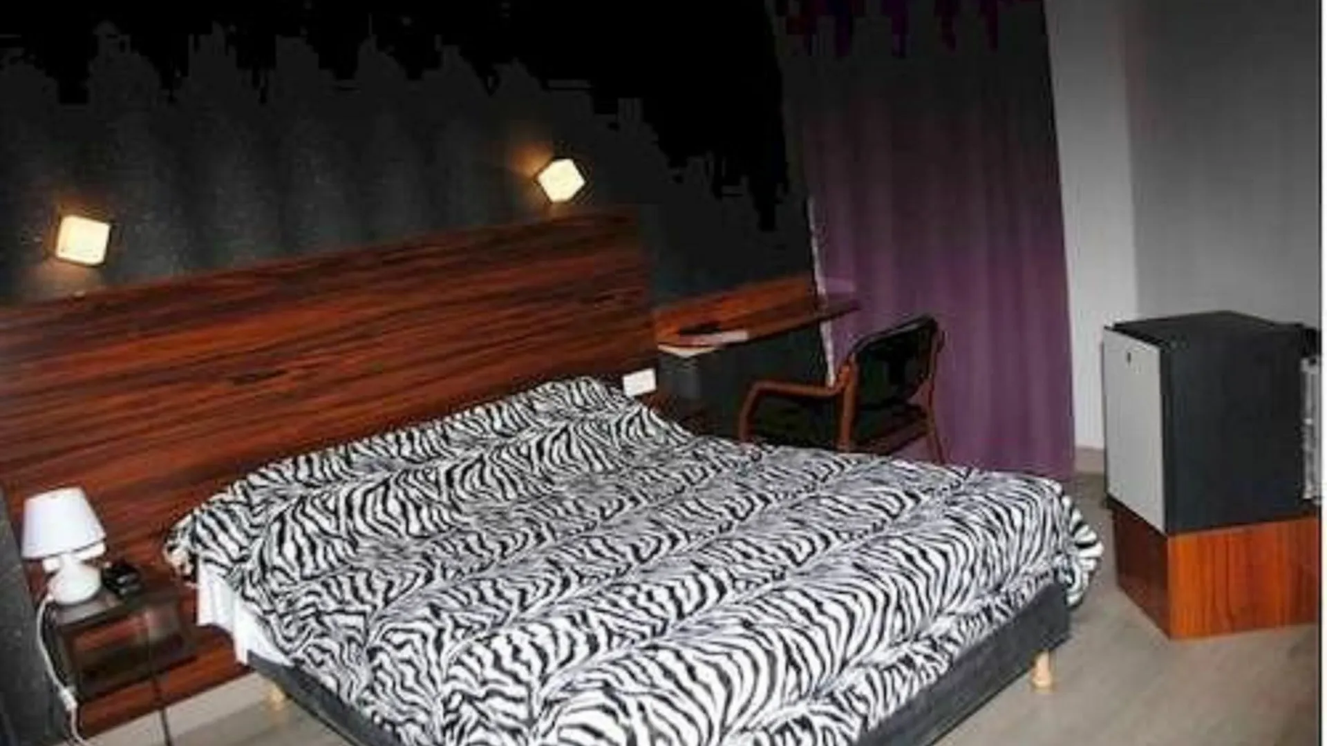 De Menilmontant Hotel 3*